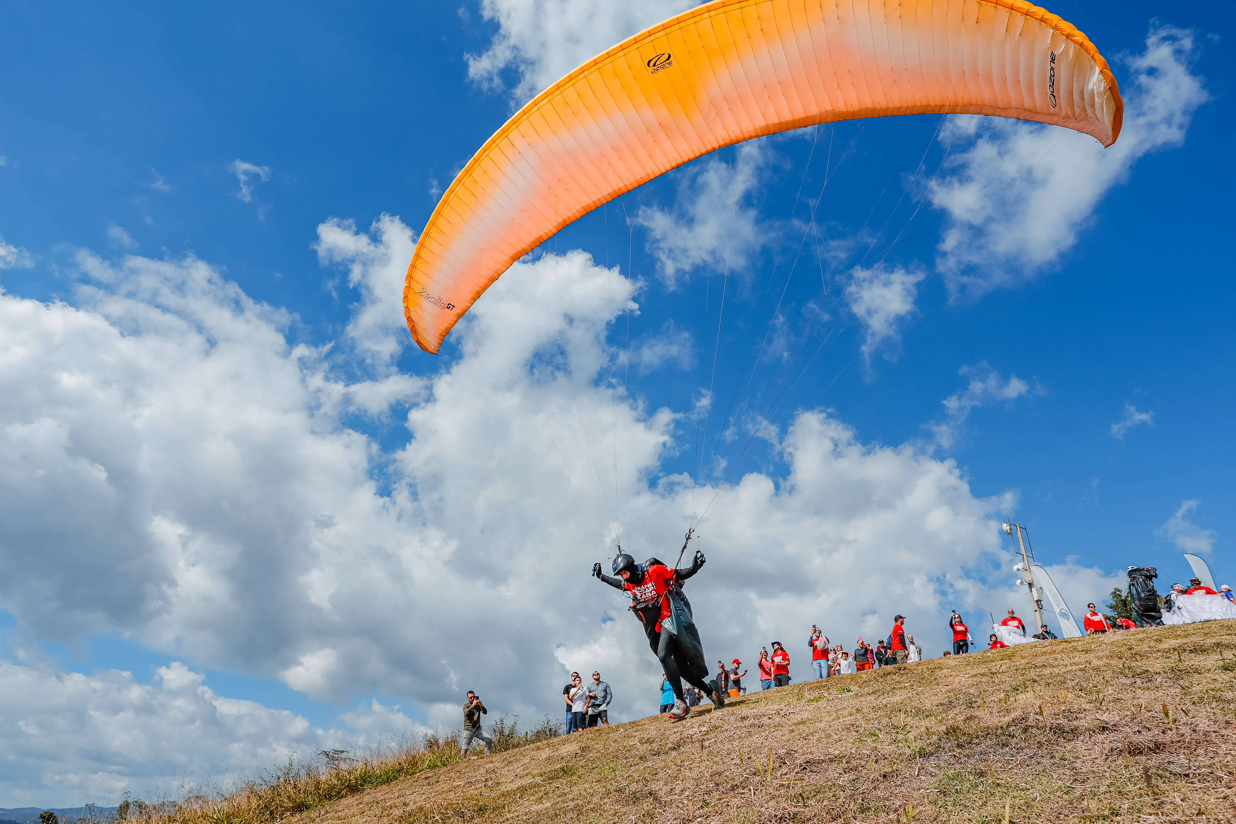 3ª edição da Transcapixaba Hike and Fly -  realizada nas montanhas do sul do ES. Foto Arthur Oliveira (1)|||Fotógrafo:Arthur Oliveira 