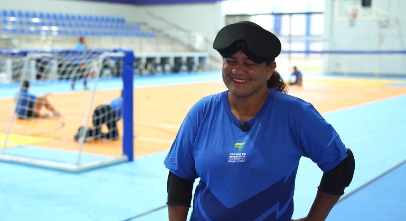 Kelly-dos-Santos-atleta-de-goalball-1352x768