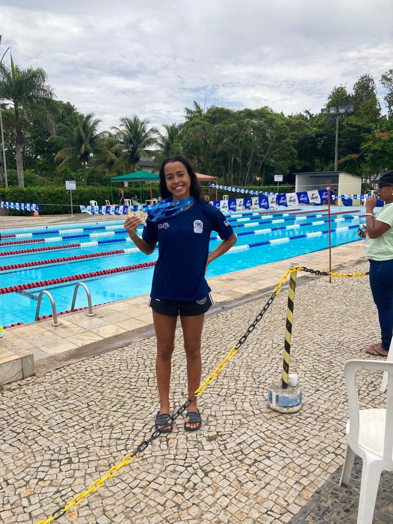 laís natacao 1