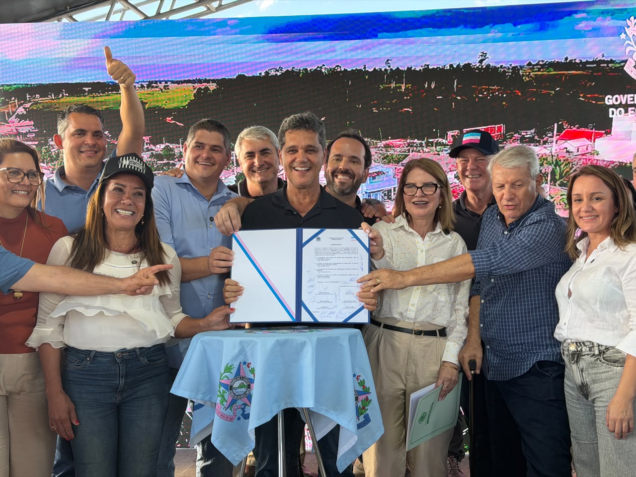 Governo do Estado amplia investimentos em infraestrutura, esporte e lazer em Montanha